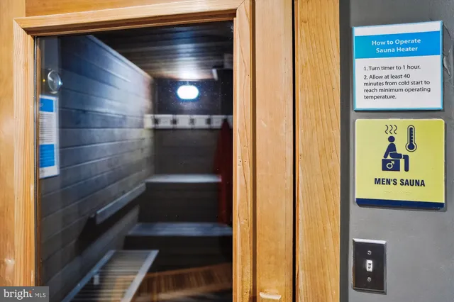 $450,000 | 8340 Greensboro Drive, Unit 618, McLean, VA 22102