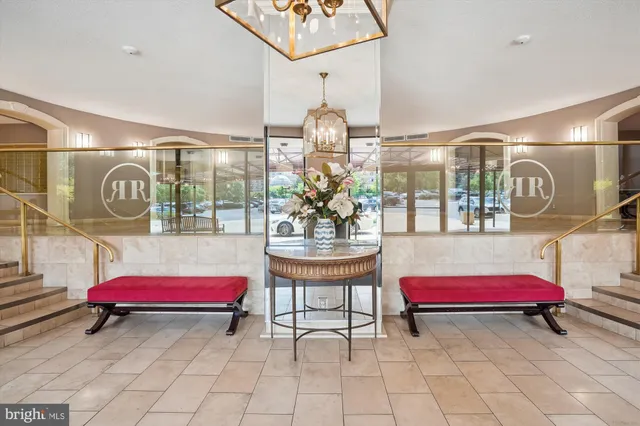 $450,000 | 8340 Greensboro Drive, Unit 618, McLean, VA 22102