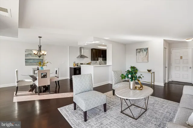 $450,000 | 8340 Greensboro Drive, Unit 618, McLean, VA 22102