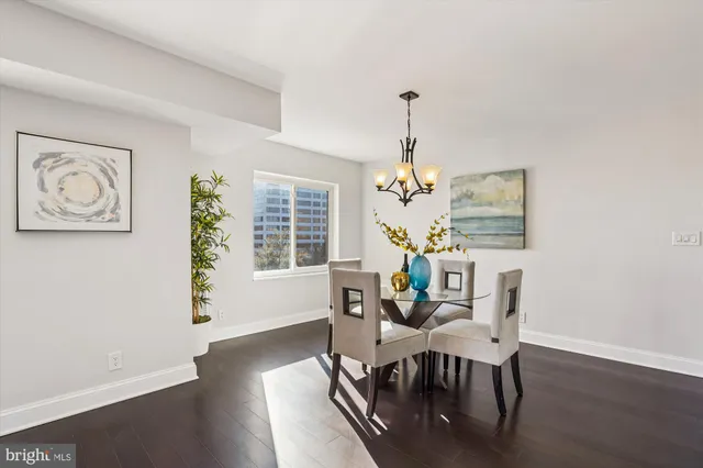 $450,000 | 8340 Greensboro Drive, Unit 618, McLean, VA 22102