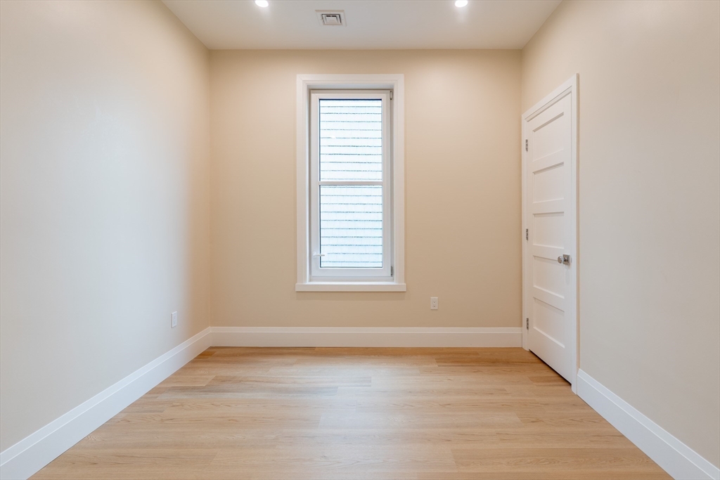 841 Columbia Road, Unit 6 Boston, MA 02125 - Photo 10 of 15 Gallery Image 10