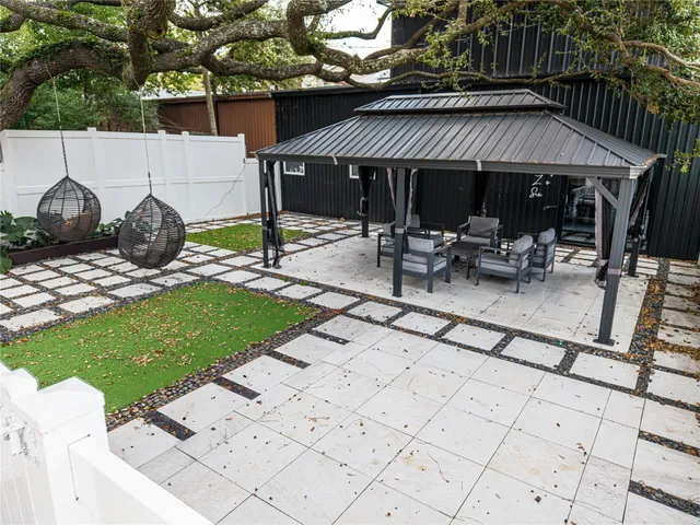 $2,400 | 315 West 9th Street, Houston, TX 77008