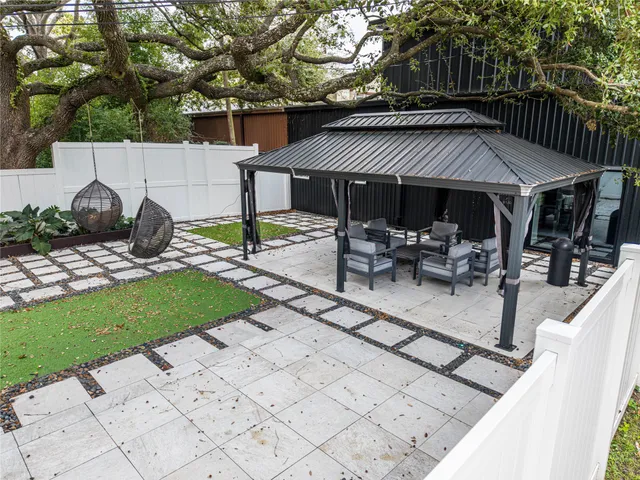 $2,400 | 315 West 9th Street, Houston, TX 77008