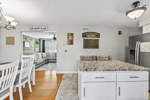 $349,900 | 8836 West 93rd Place, Hickory Hills, IL 60457