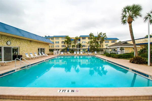 $7,000 | 3804 Gulf Of Mexico Drive, Unit B307, Longboat Key, FL 34228