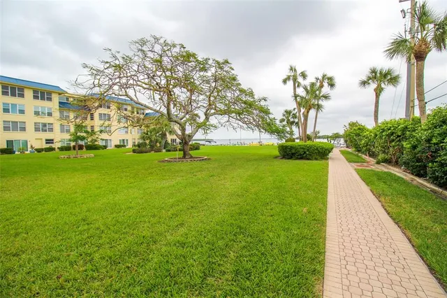 $7,000 | 3804 Gulf Of Mexico Drive, Unit B307, Longboat Key, FL 34228