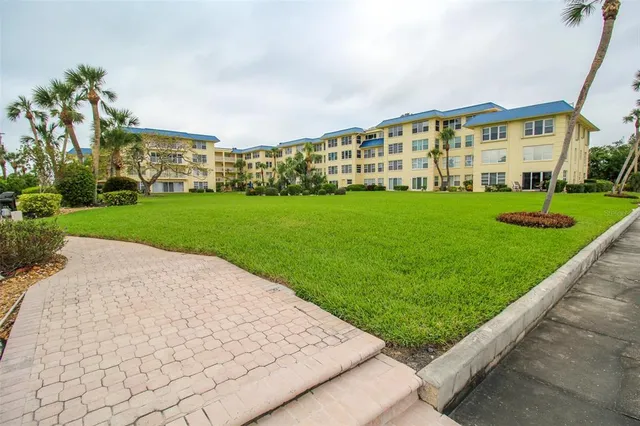 $7,000 | 3804 Gulf Of Mexico Drive, Unit B307, Longboat Key, FL 34228