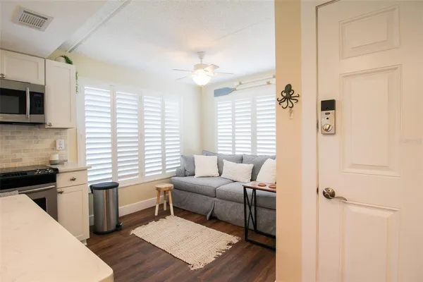 $7,000 | 3804 Gulf Of Mexico Drive, Unit B307, Longboat Key, FL 34228