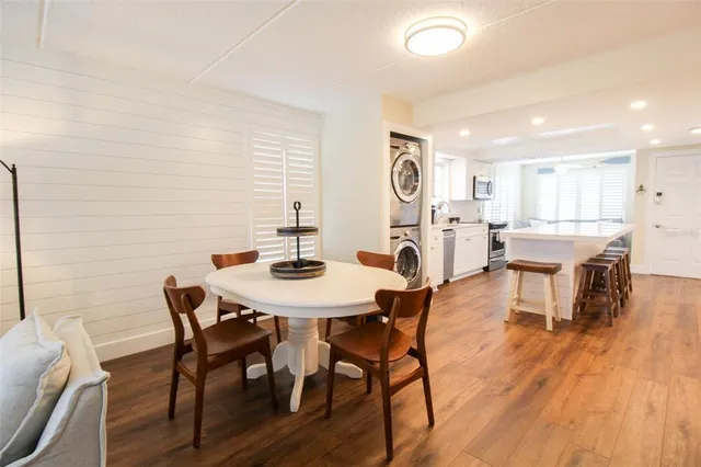 $7,000 | 3804 Gulf Of Mexico Drive, Unit B307, Longboat Key, FL 34228