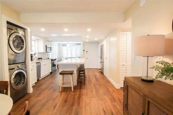 $7,000 | 3804 Gulf Of Mexico Drive, Unit B307, Longboat Key, FL 34228