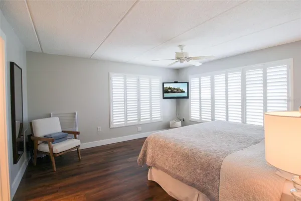 $7,000 | 3804 Gulf Of Mexico Drive, Unit B307, Longboat Key, FL 34228