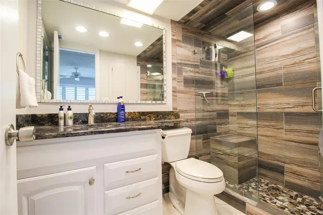 $7,000 | 3804 Gulf Of Mexico Drive, Unit B307, Longboat Key, FL 34228