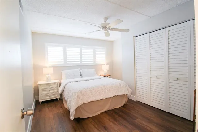 $7,000 | 3804 Gulf Of Mexico Drive, Unit B307, Longboat Key, FL 34228