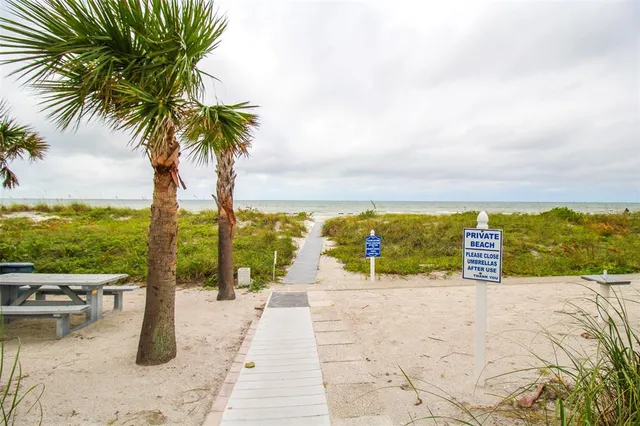 $7,000 | 3804 Gulf Of Mexico Drive, Unit B307, Longboat Key, FL 34228