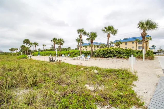 $7,000 | 3804 Gulf Of Mexico Drive, Unit B307, Longboat Key, FL 34228