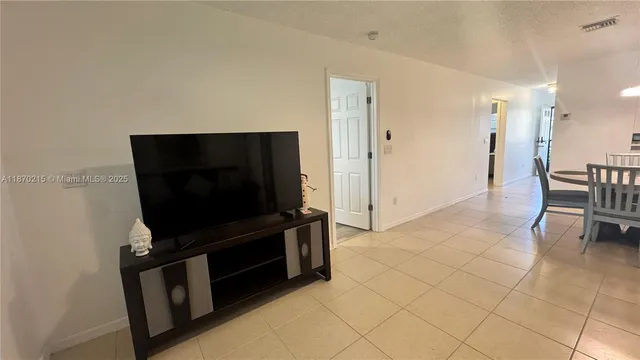 $2,350 | 5339 Treetops Drive, Unit 5339, Naples, FL 34113