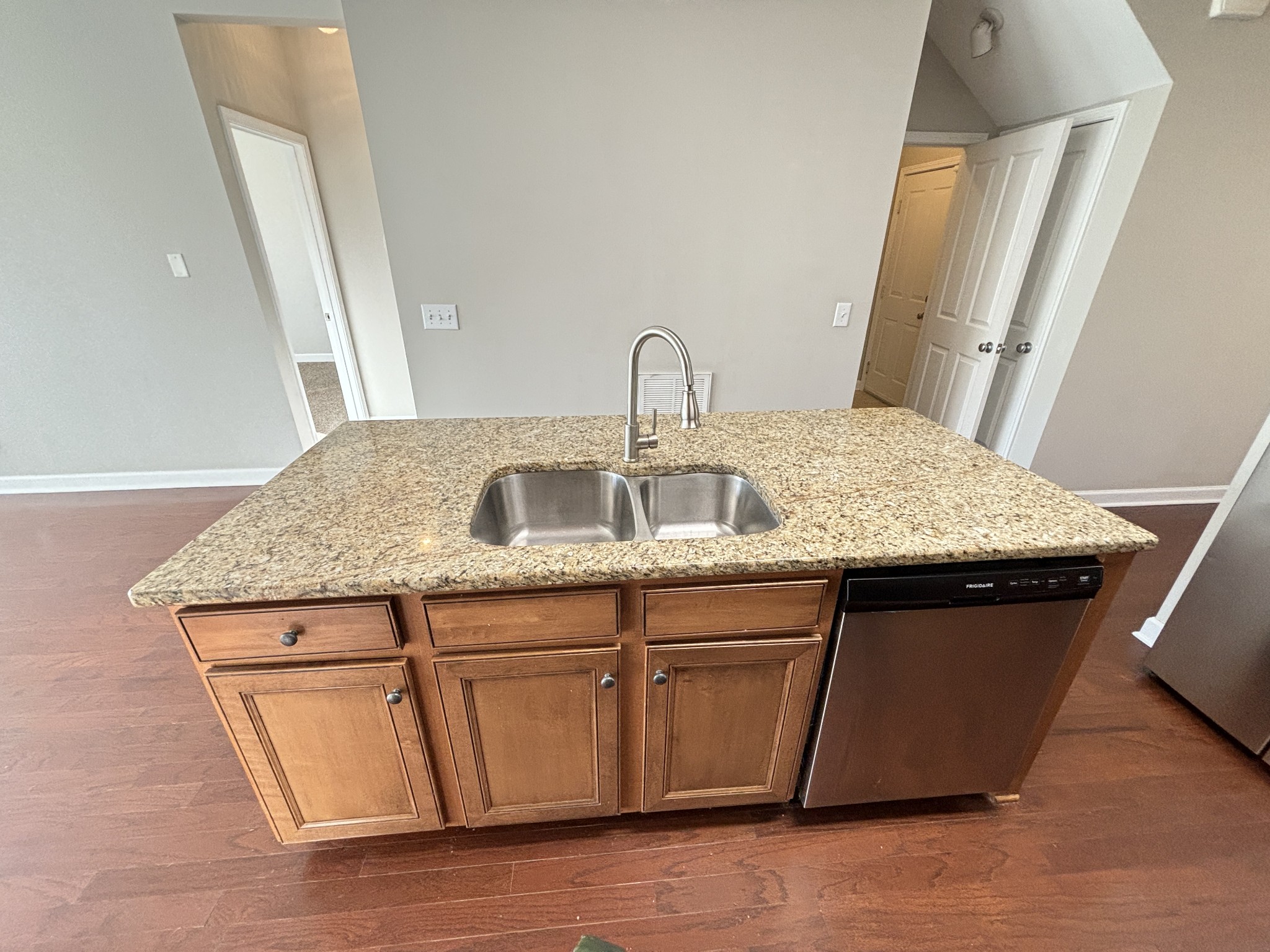 519 Griffin Circle Hermitage, TN 37076 - Photo 7 of 25