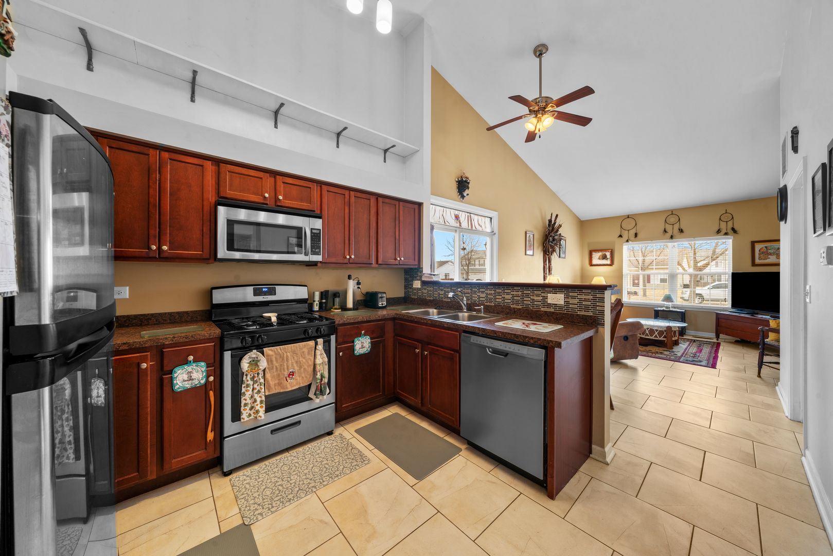 3011 Hoffman Street Plano, IL 60545 - Photo 9 of 21