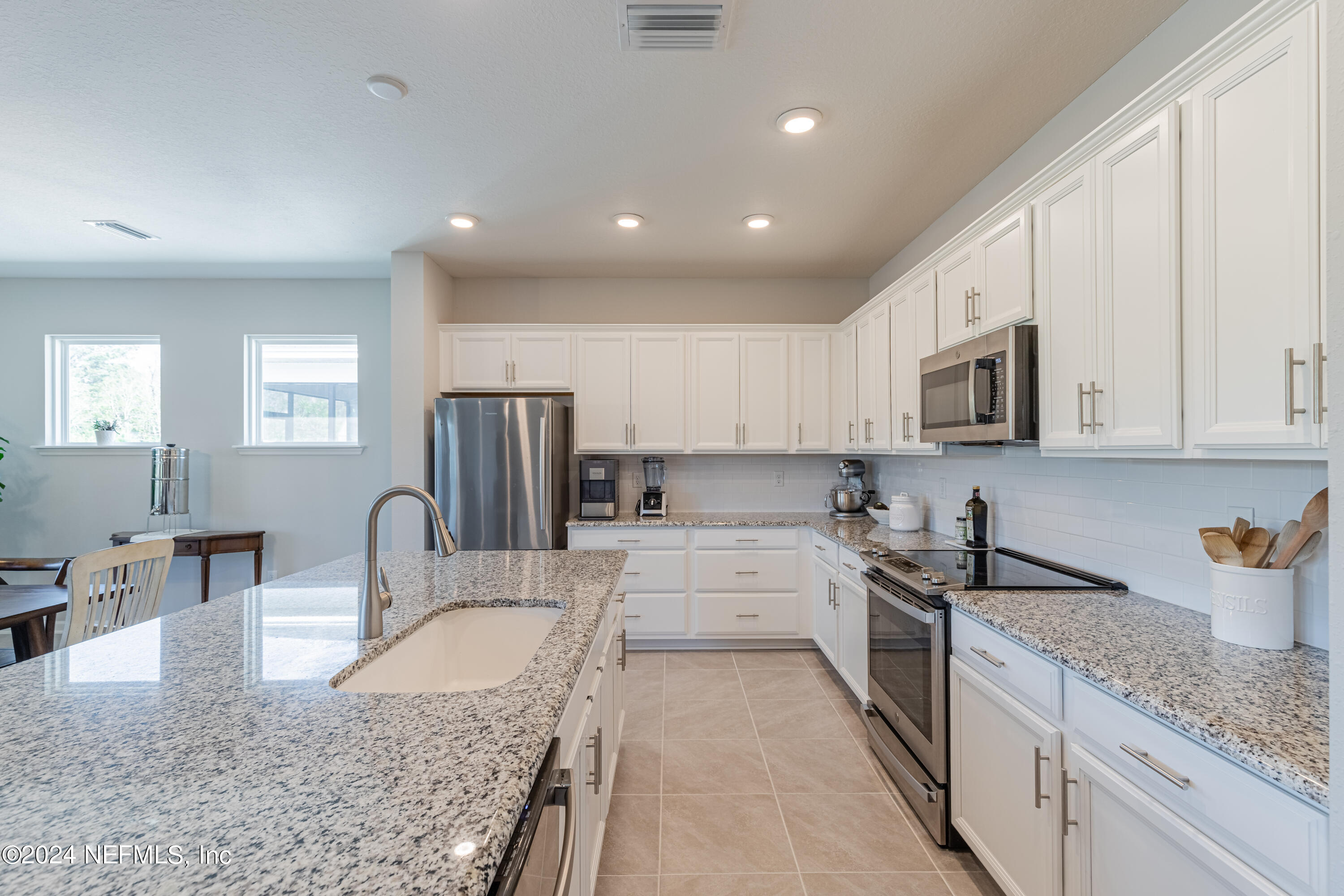 12050 Bridgehampton Road Jacksonville, FL 32218 - Photo 16 of 62 12050 BRIDGEHAMPTON RD-15