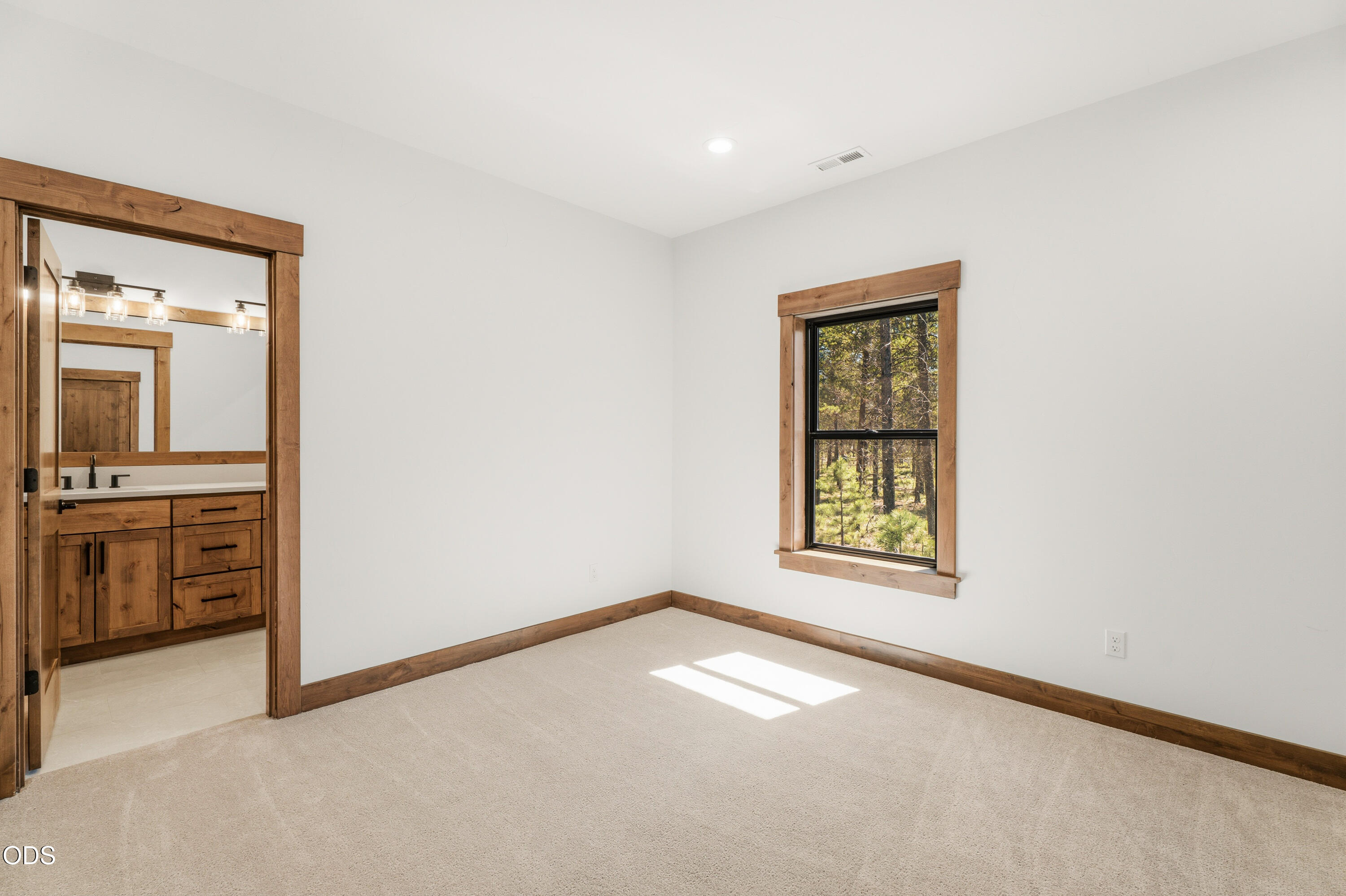 17780 Preservation Loop, Unit 486 Bend, OR 97707 - Photo 35 of 43