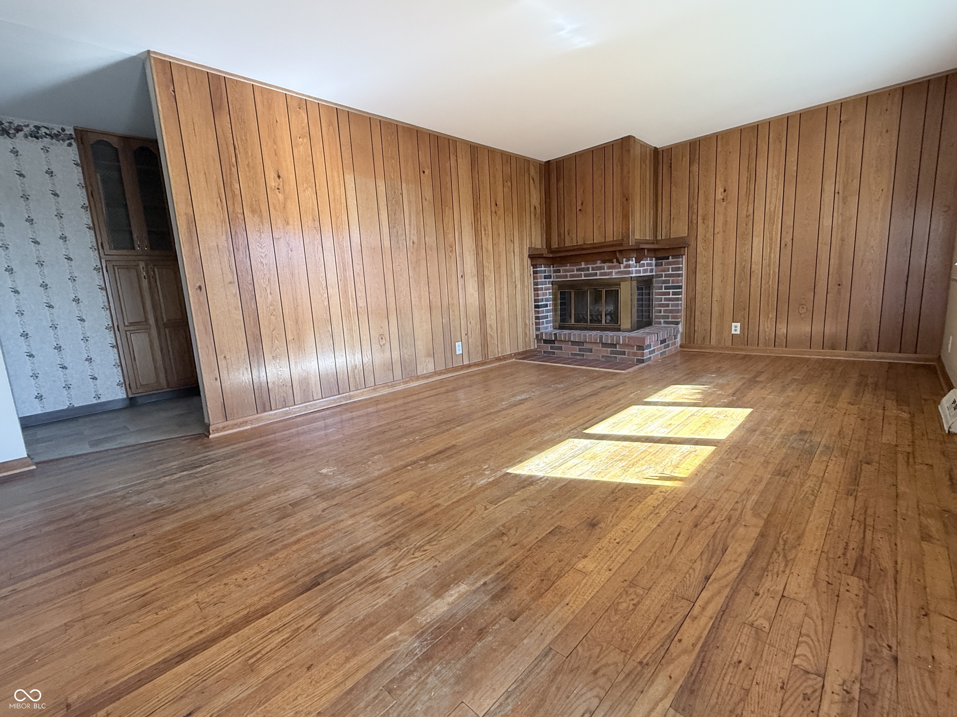 1015 South Franklin Road Indianapolis, IN 46239 - Photo 4 of 19