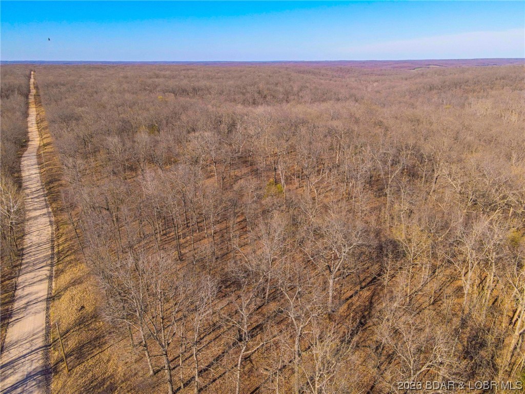 Aerial & Road View of 435 Acres