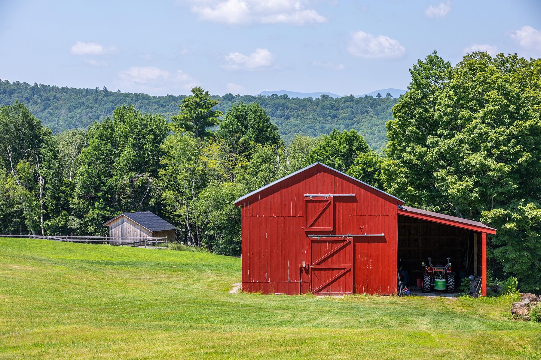 915 Peterkin Hill Road Woodstock, VT 05091 - Photo 3 of 58