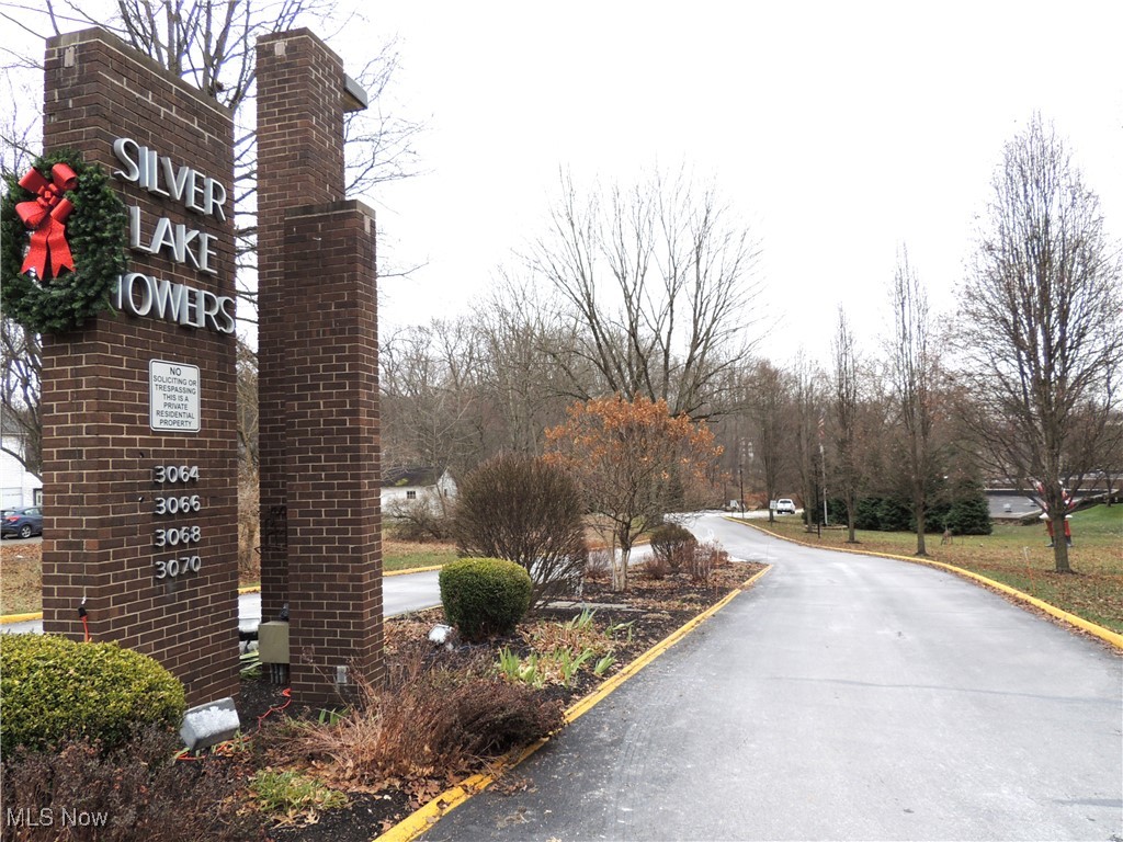 3070 Kent Road, Unit 406 Stow, OH 44224 - Photo 33 of 33 Front Entrance Sign