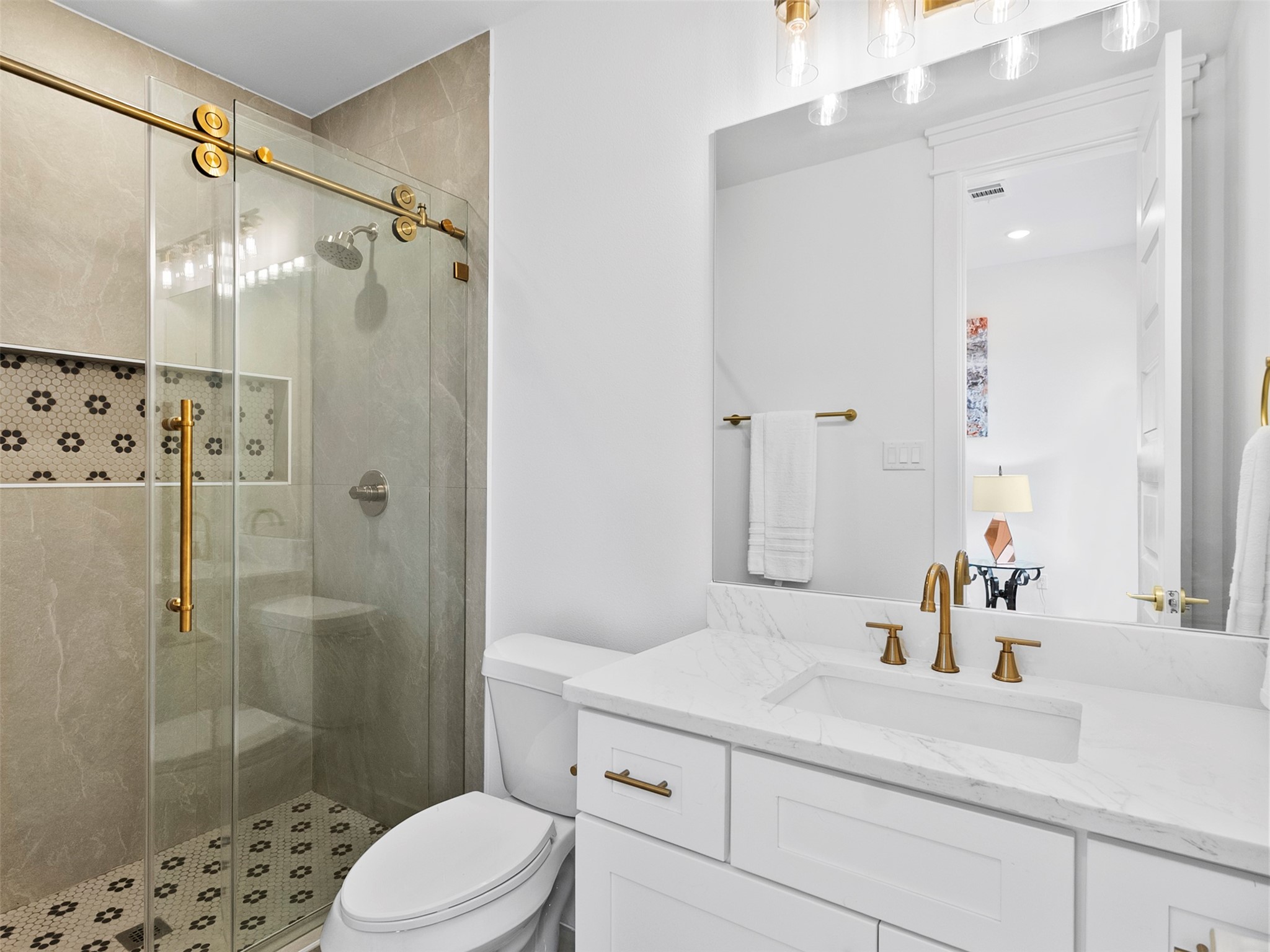 821 North Loop, Unit 1 Houston, TX 77022 - Photo 16 of 21