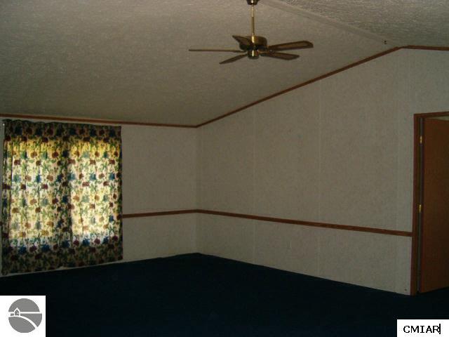 2880 South Magruder Road St. Louis, MI 48880 - Photo 5 of 6 1769191-4.JPG