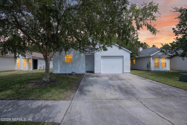 $265,000 | 1943 Hunters Trace Circle, Middleburg, FL 32068