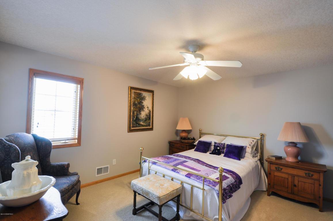 3018 21st Street Northeast Rochester, MN 55906 - Photo 11 of 18