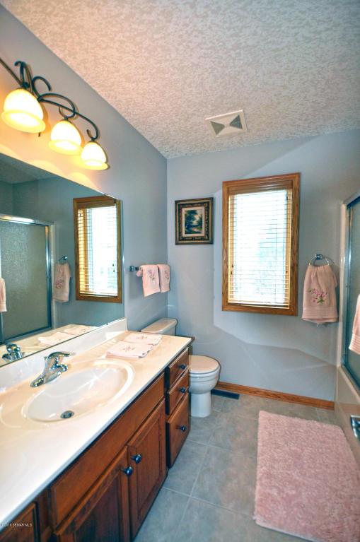 3018 21st Street Northeast Rochester, MN 55906 - Photo 8 of 18