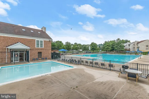 $287,000 | 2610 Camelback Lane, Unit 9, Silver Spring, MD 20906
