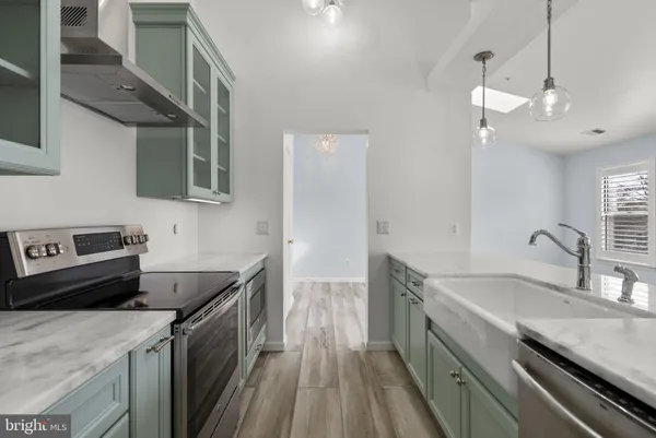 $287,000 | 2610 Camelback Lane, Unit 9, Silver Spring, MD 20906