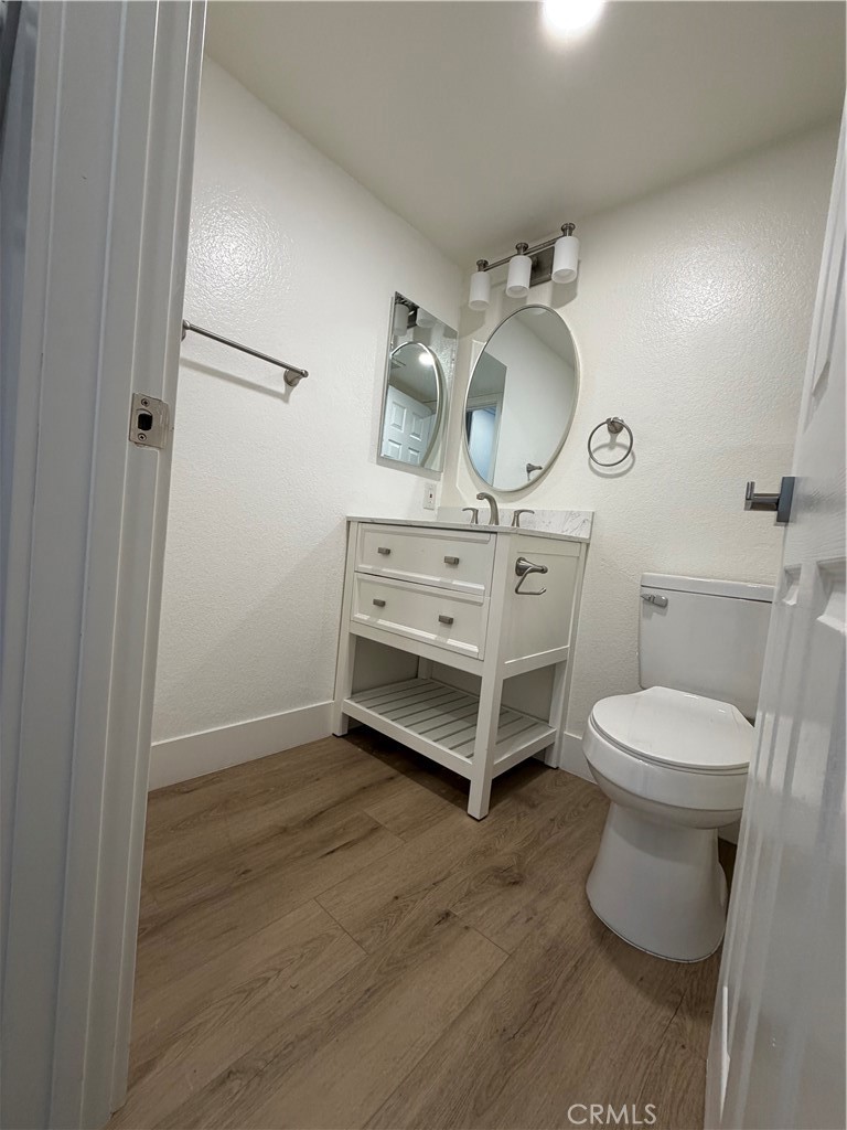 3535 Banbury Drive, Unit 178 Riverside, CA 92505 - Photo 14 of 23 Second Bathroom