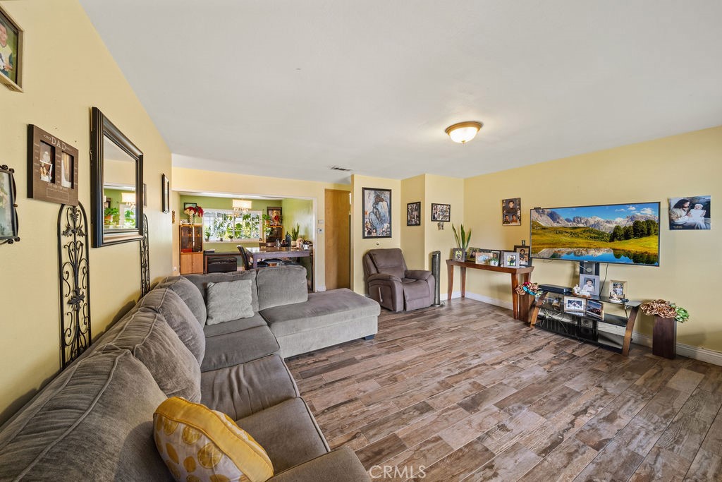 4660 Marathon Place Riverside, CA 92505 - Photo 3 of 22