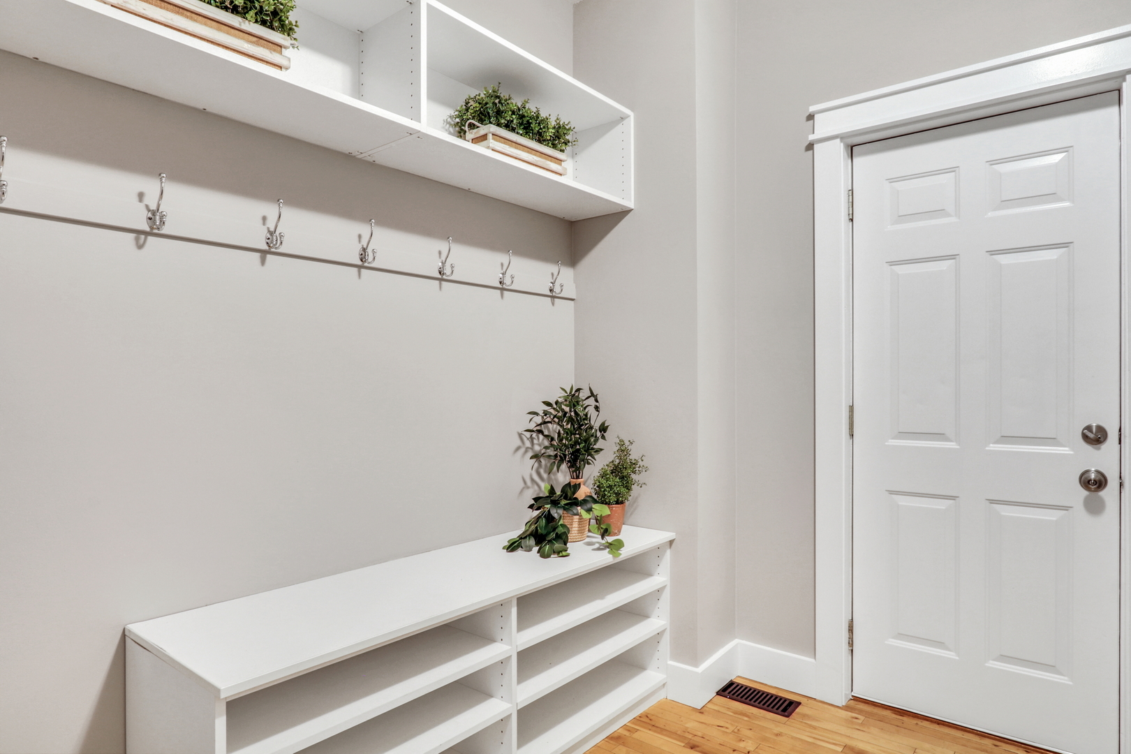 350 South Alleghany Road Grayslake, IL 60030 - Photo 41 of 54