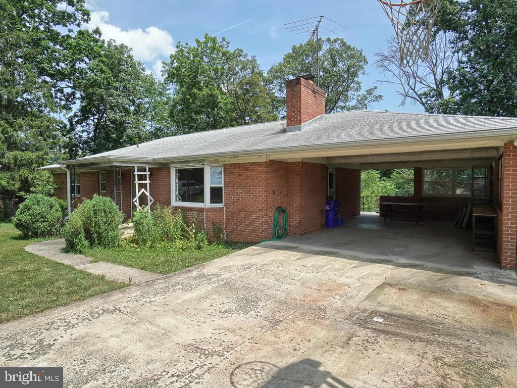 23409 Peach Tree Road Clarksburg, MD 20871 - Photo 23 of 27