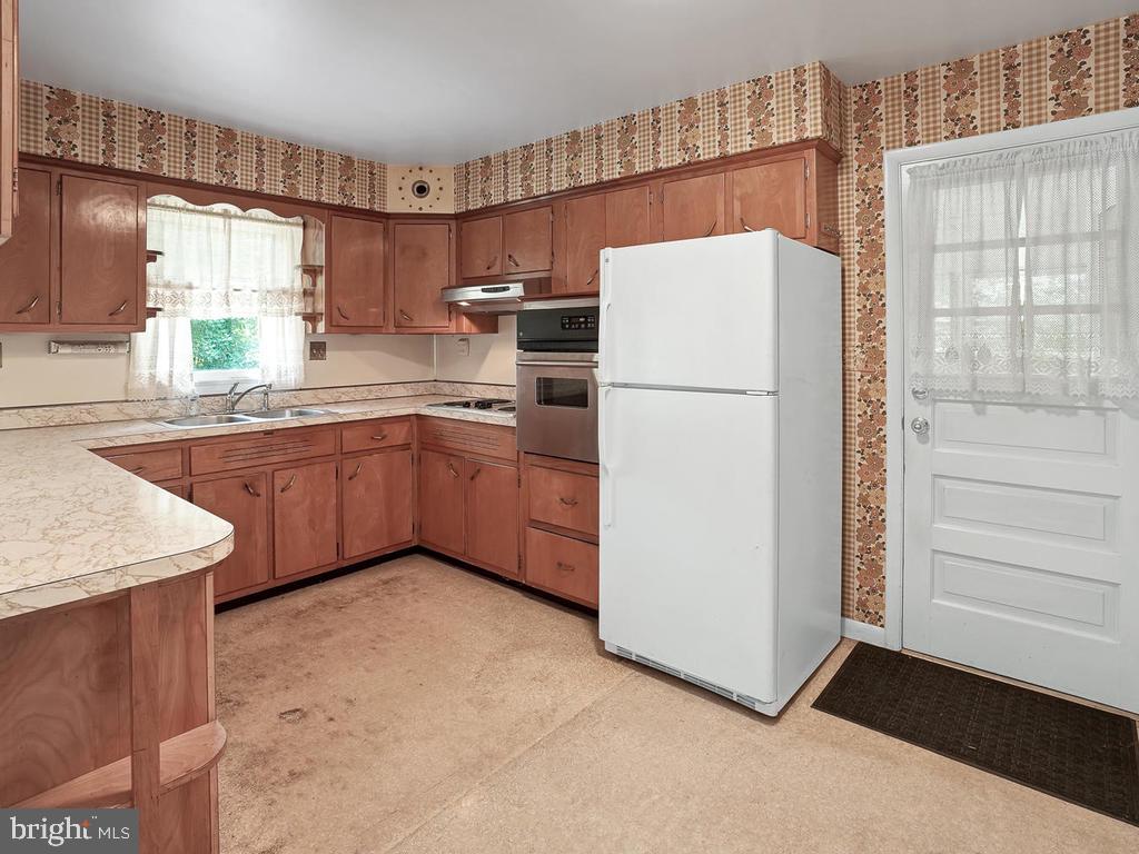 23409 Peach Tree Road Clarksburg, MD 20871 - Photo 7 of 27