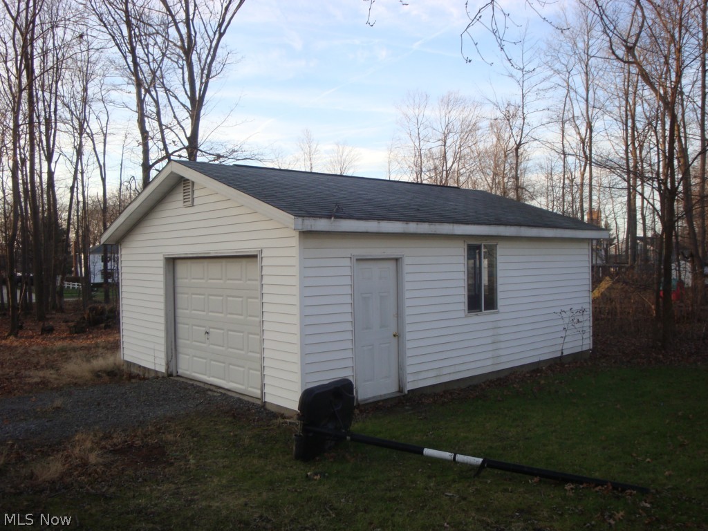 462 Miner Road Highland Heights, OH 44143 - Photo 9 of 23 ADDITIONAL 1.5 CAR DETACHED GARAGE