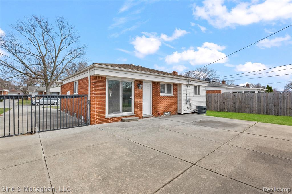 3903 Mark Orr Road Royal Oak, MI 48073 - Photo 29 of 37 Gallery Image 29