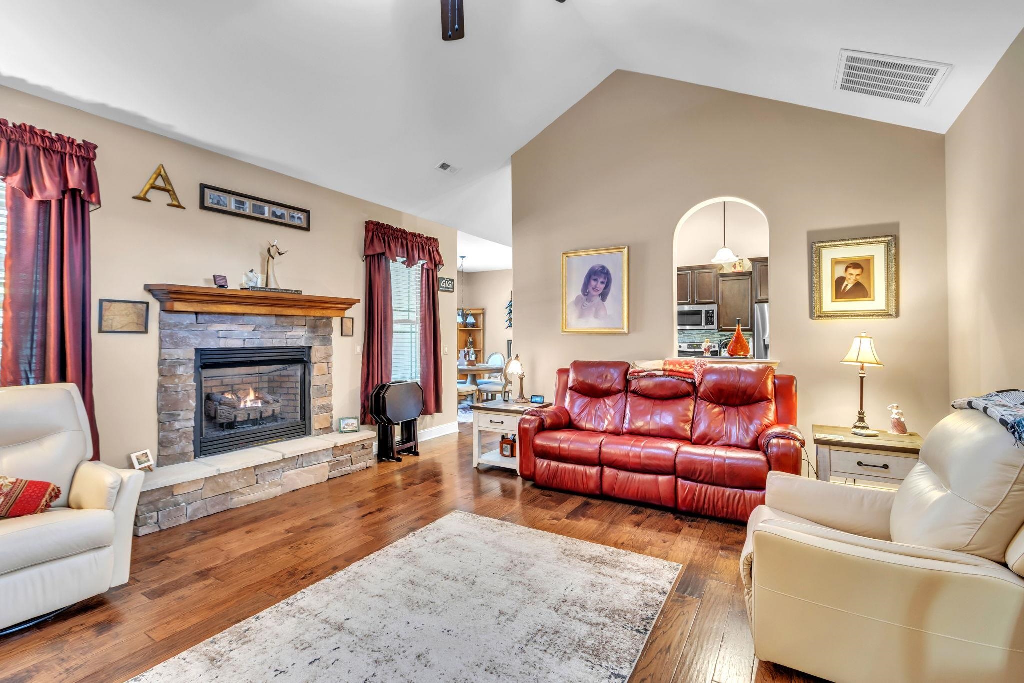 112 Providence Point Lane Wellford, SC 29385 - Photo 4 of 17