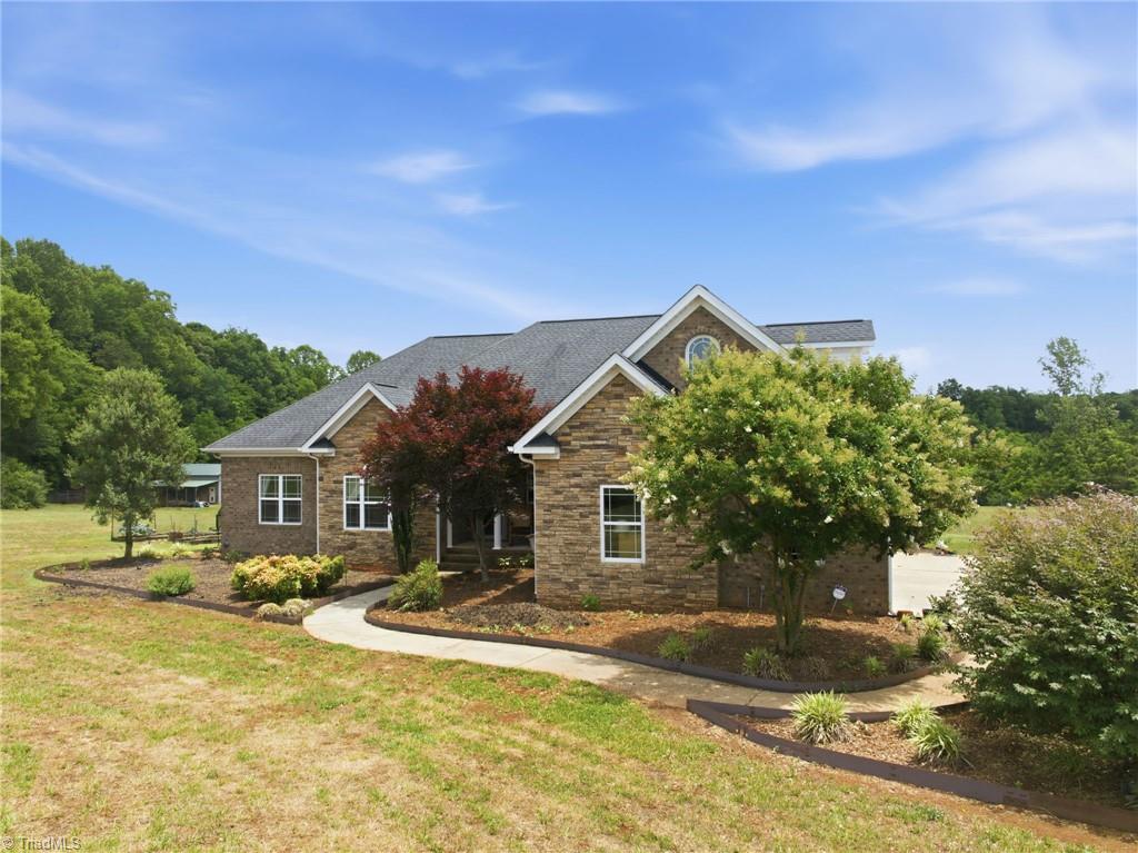 2335 Hohn Road High Point, NC 27263 - Photo 2 of 43