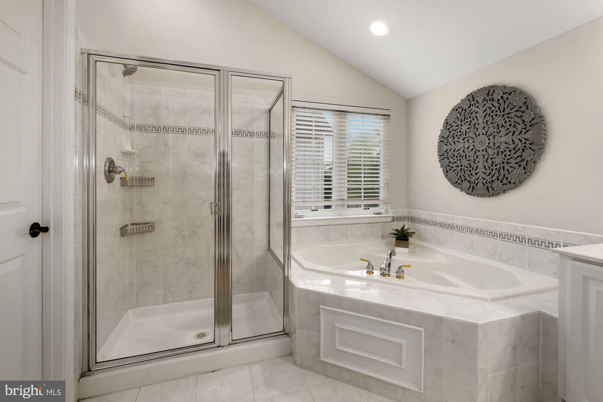 14405 Autumn Crest Road Boyds, MD 20841 - Photo 13 of 27 Primary En Suite Bathroom