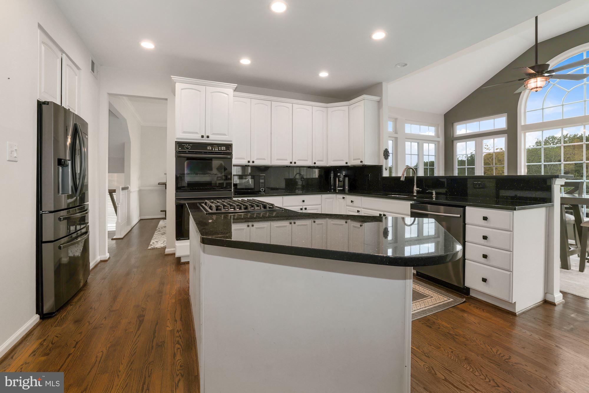 14405 Autumn Crest Road Boyds, MD 20841 - Photo 5 of 27 Kitchen with New Appliances
