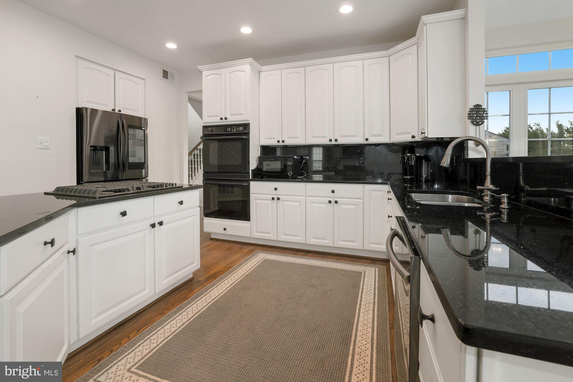 14405 Autumn Crest Road Boyds, MD 20841 - Photo 6 of 27 Ample Cabinet Space