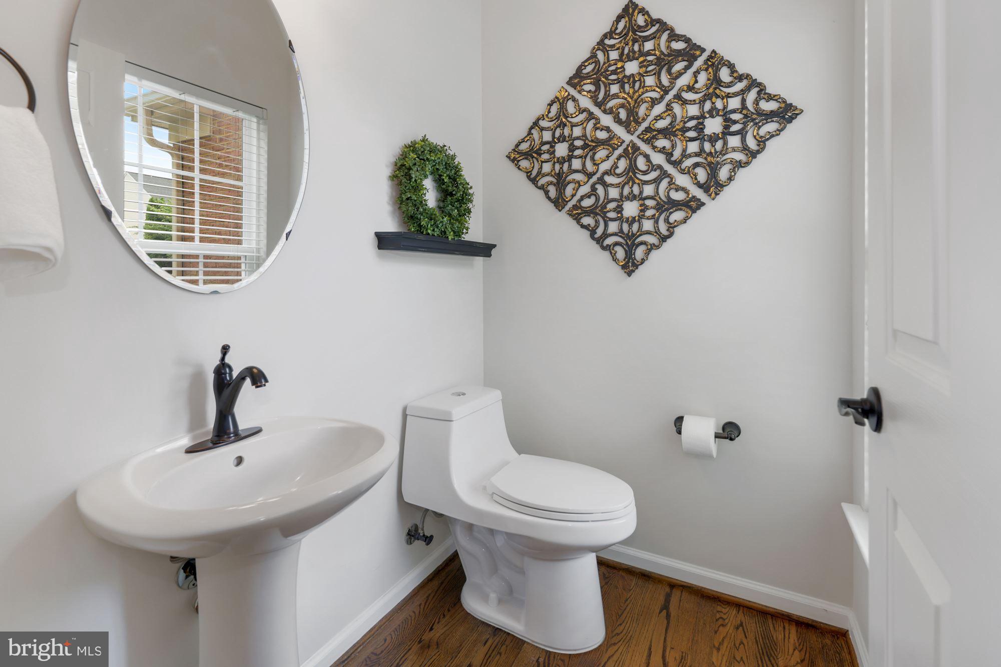 14405 Autumn Crest Road Boyds, MD 20841 - Photo 9 of 27 Main Level Powder Room