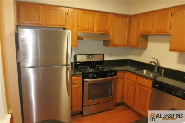 $2,550 | 1123 Waterford Drive, Edison, NJ 08817