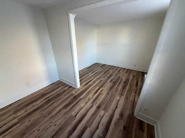 $1,250 | 3449 North Oketo Avenue, Unit 1R, Chicago, IL 60634